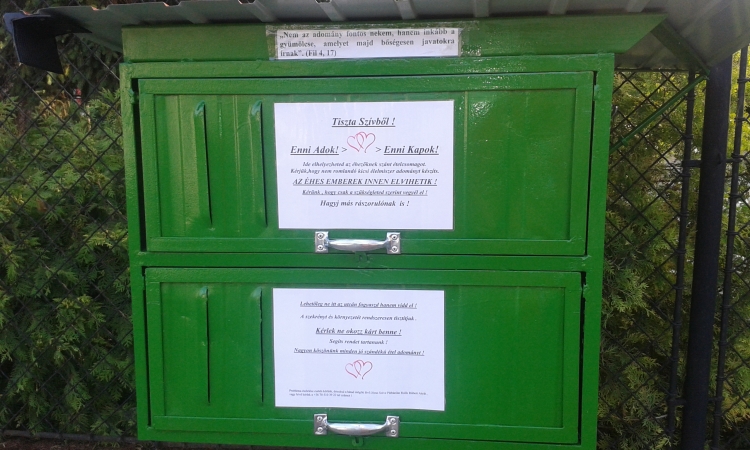 Egyre több élelmiszer-adomány kerül a deákvári zöld dobozba