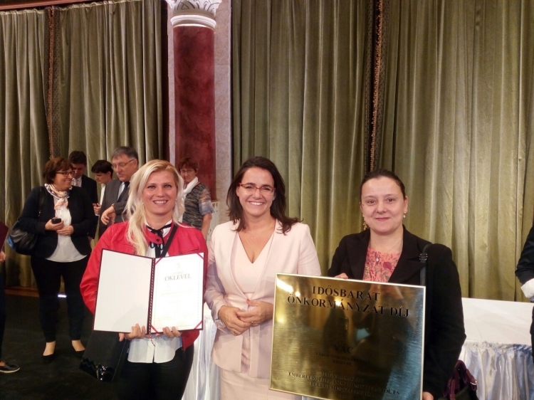 Ismét Idõsbarát Önkormányzat díjat kapott Vác