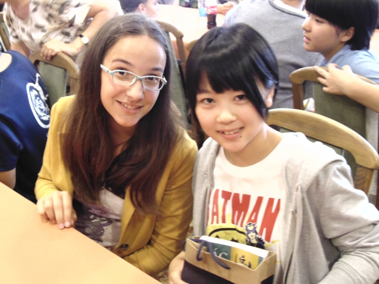 Japán diákcsoport vendégeskedik Vácon